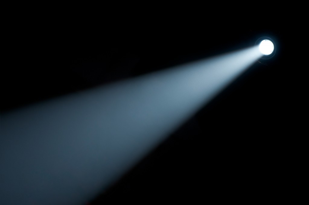 LES DIFFERENTS TYPES DE LAMPES :  TORCHES, FRONTALES, RECHARGEABLES